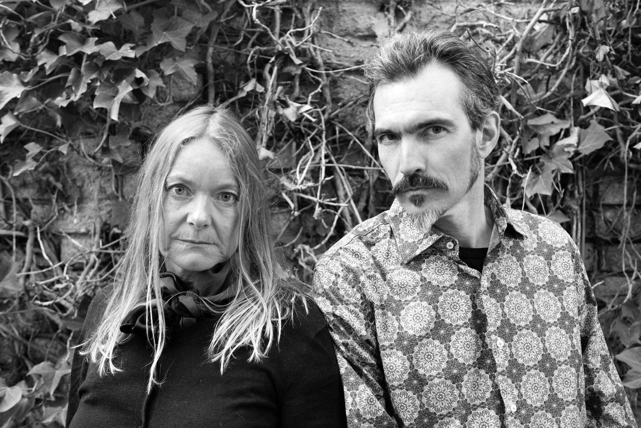 Ann Nielsen und tumasch è schwarzweiss